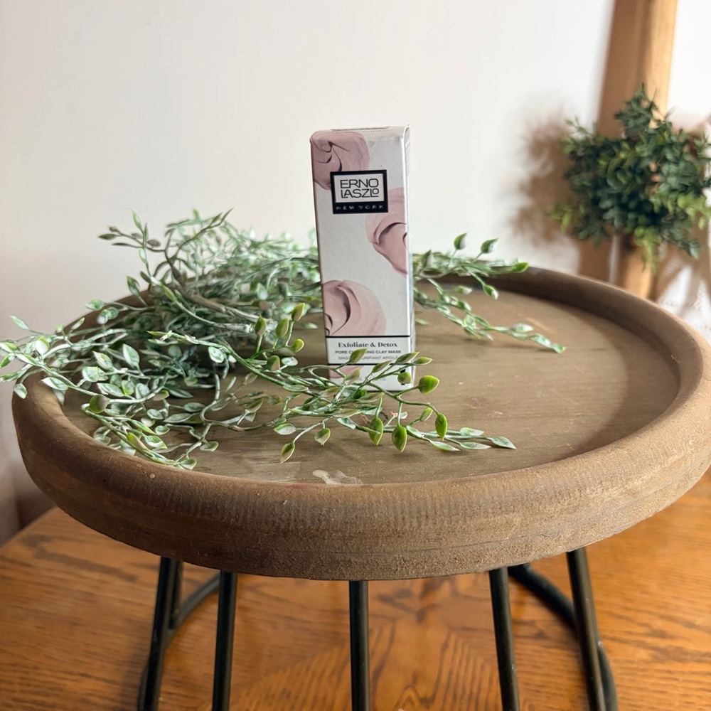 Erno Laszlo Exfoliate & Detox Soap with Pink Accents